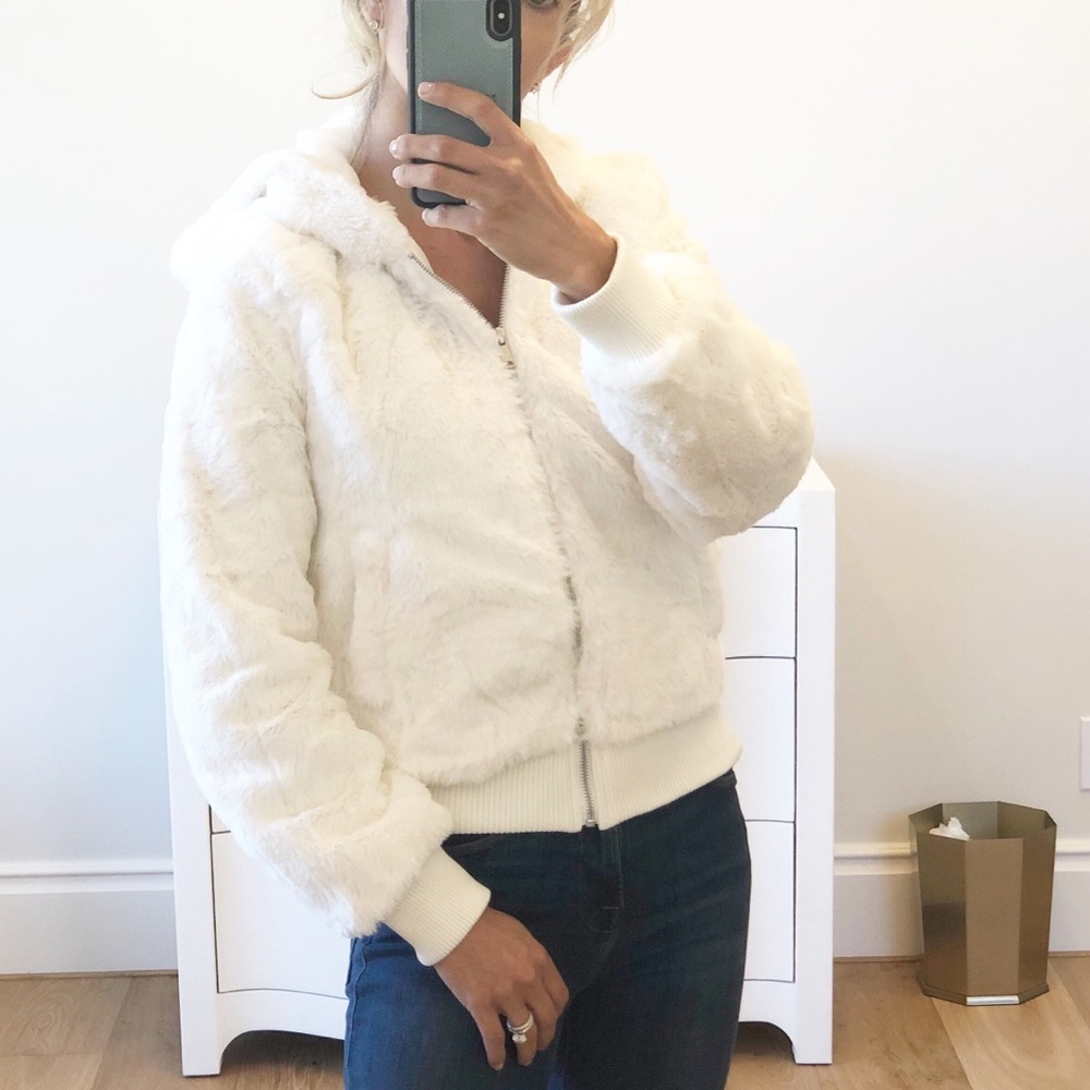 White Full Zip Up Faux Fur Hoodie - Picture 7 of 7